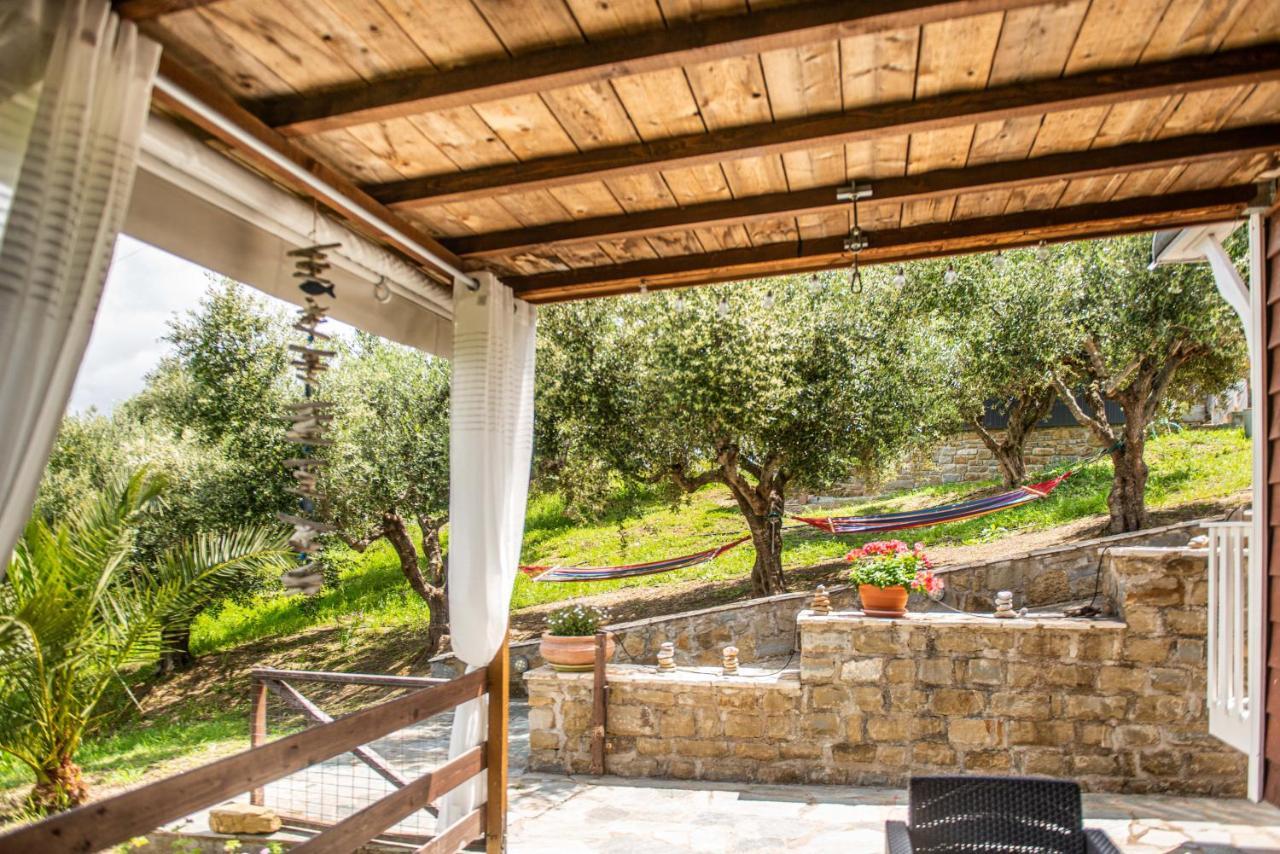 Hakuna Matata Holidays Wooden Lodge With Airco & Pool In Greek Olive Grove Methoni  Exterior photo