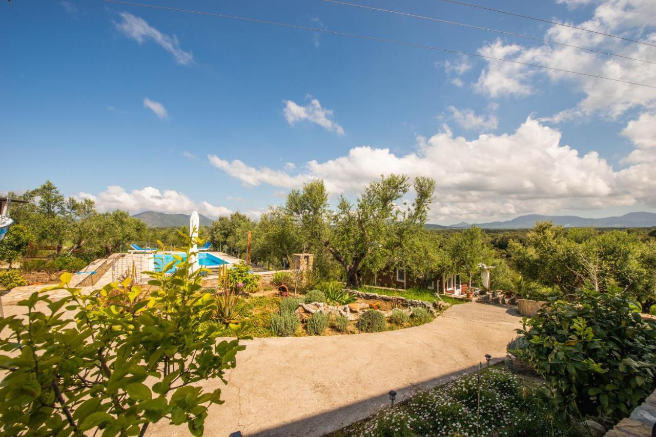 Hakuna Matata Holidays Wooden Lodge With Airco & Pool In Greek Olive Grove Methoni  Exterior photo