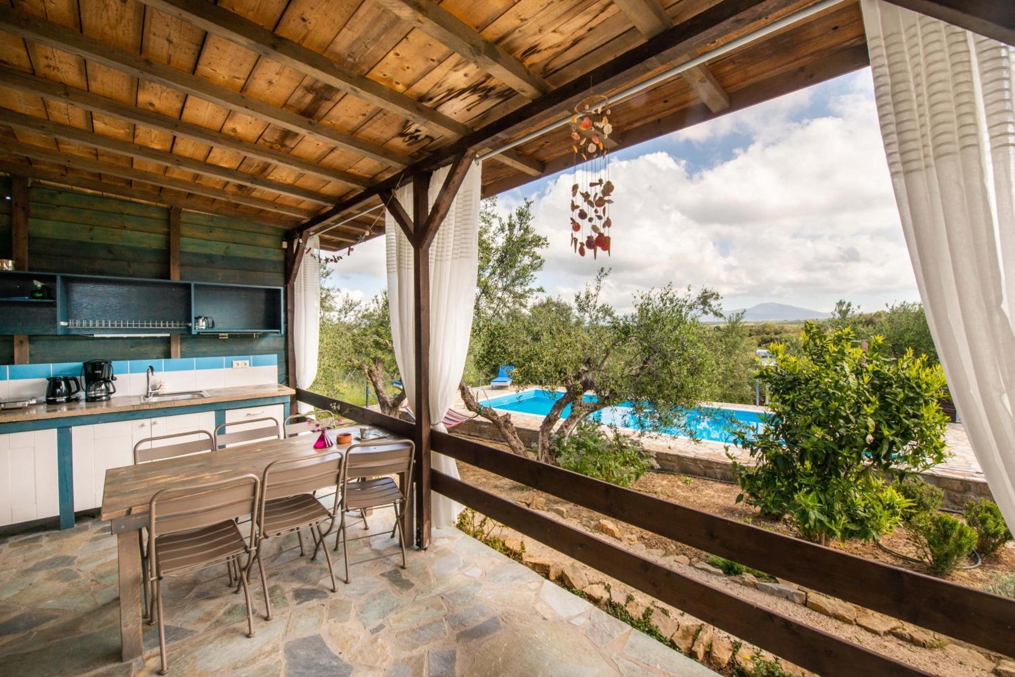 Hakuna Matata Holidays Wooden Lodge With Airco & Pool In Greek Olive Grove Methoni  Exterior photo